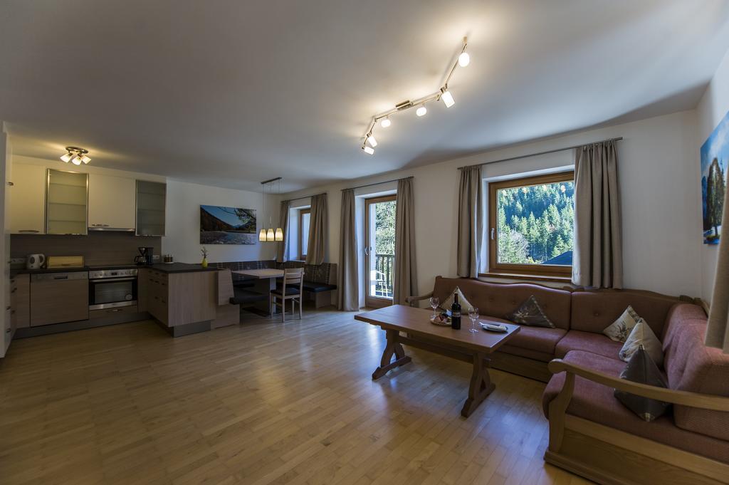 Ferienhaus Am Rohntalbach ヒンターリス エクステリア 写真